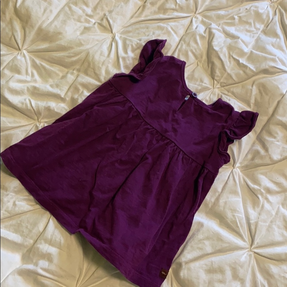 ADORABLE Tea Collection Ruffle Sleeve Baby Tee - Picture 4 of 9